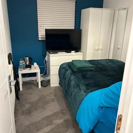 The Grove En-suite