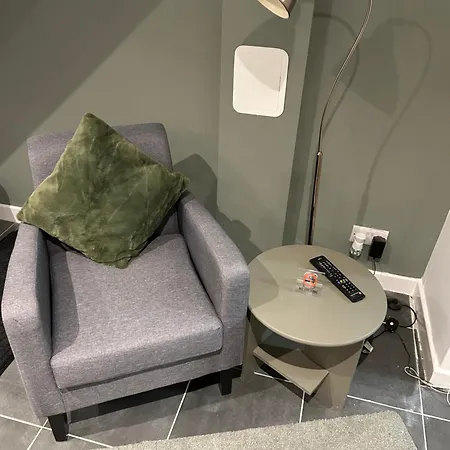 The Grove En-suite